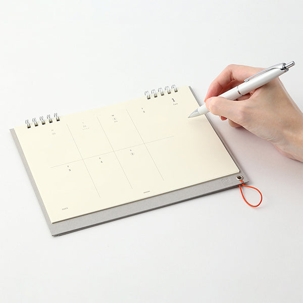 2025 MIDORI MD Desk Calendar // Weekly