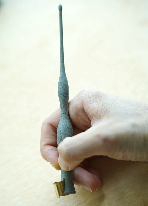 Maquista Tea Leaves Calligraphy Dip Pen Set by Aquino da Silva