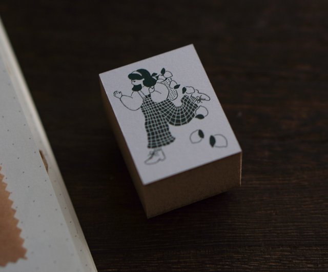 Ivy Snow Rubber Stamp // Lemon Girl