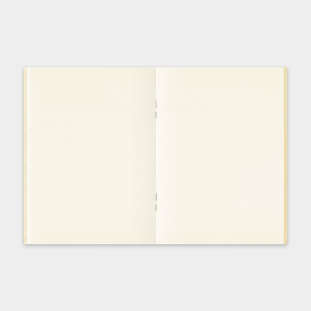 TRAVELER'S Notebook 013 MD Paper Cream Refill // Passport