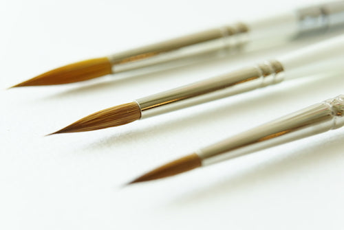 R1 Pocket Pure Kolinsky Sable Pointed brush  The R1 is made from Pure  Kolinsky Sable. Kolinsky Sable is the best hair available for the  manufacture of artist brushes due to being